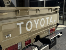 
                                                                                        Utilitaire
                                                                                         Utilitaire Pick-up - Toyota Grj79 DC LX DOUBLE CABINE V6 4.0L - 104970€