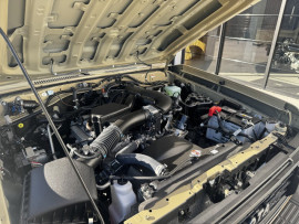 
                                                                                        Utilitaire
                                                                                         Utilitaire Pick-up - Toyota Grj79 DC LX DOUBLE CABINE V6 4.0L - 104970€