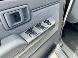 
                                                                                        Utilitaire
                                                                                         Utilitaire Pick-up - Toyota Grj79 DC LX DOUBLE CABINE V6 4.0L - 94970€