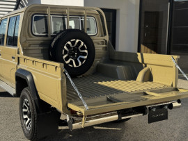 
                                                                                        Utilitaire
                                                                                         Utilitaire Pick-up - Toyota Grj79 DC LX DOUBLE CABINE V6 4.0L - 94970€