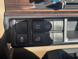 
                                                                                        Utilitaire
                                                                                         Utilitaire Pick-up - Toyota Grj79 DC LX DOUBLE CABINE V6 4.0L - 94970€