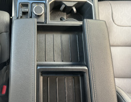 
                                                                                        Utilitaire
                                                                                         Utilitaire - Toyota Tundra SR5 3.4L V6 DOUBLE CABINE - 86970€