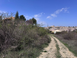 Vente
Valensole, terrain constructible de 3949 m2.