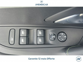 
                                                                                        Voiture
                                                                                         Véhicule Peugeot 208