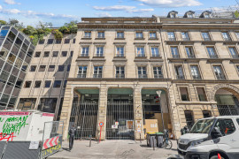 
                                                                                        Vente
                                                                                         Vente et location Bureaux Paris 75010