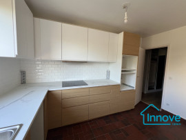 
                                                                                        Location
                                                                                         VERSAILLES CLAGNY- appartement non meublé - 4 chambres- balcon