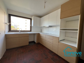 
                                                                                        Location
                                                                                         VERSAILLES CLAGNY- appartement non meublé - 4 chambres- balcon