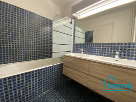 
                                                                                        Location
                                                                                         VERSAILLES CLAGNY- appartement non meublé - 4 chambres- balcon