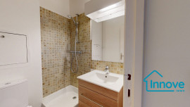 
                                                                                        Location
                                                                                         VERSAILLES CLAGNY- appartement non meublé - 4 chambres- balcon