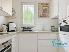 
                                                                                        Vente
                                                                                         VERSAILLES Glatigny - rez de jardin -3 ch- 87 m²