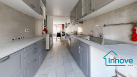 
                                                                                        Vente
                                                                                         Versailles Montbauron 4 pièces