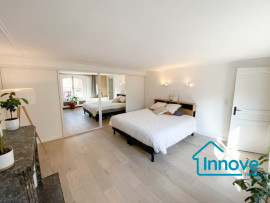 
                                                                                        Vente
                                                                                         Versailles Montbauron 4 pièces