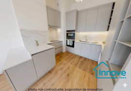 
                                                                                        Vente
                                                                                         Versailles Montreuil St-Symphorien 4 pièces 100 m²- balcon et