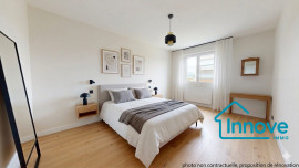
                                                                                        Vente
                                                                                         Versailles Montreuil St-Symphorien 4 pièces 100 m²- balcon et