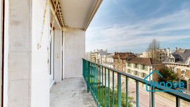 
                                                                                        Vente
                                                                                         VERSAILLES rive droite- appartement 86 m²_ 2 chambres - balcon