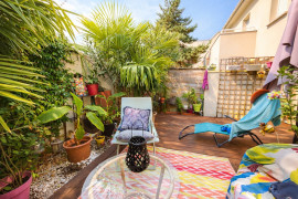 
                                                                                        Viager
                                                                                         VIAGER OCCUPE à TALENCE