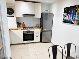 
                                                                                        Location
                                                                                         VICTOR HUGO – BEL APPARTEMENT 2 CHAMBRES MEUBLE