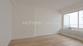 
                                                                                        Location
                                                                                         VICTOR HUGO – BELLES FEUILLES – 2 P MEUBLE RENOVE