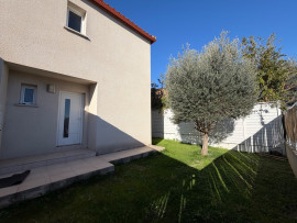 
                                                                                        Vente
                                                                                         Villa 3faces avec terrain