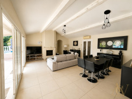 
                                                                                        Vente
                                                                                         Villa 4 pièces avec piscine et vue exceptionnelle