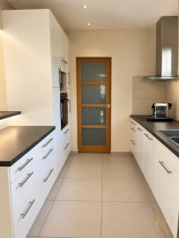 
                                                                                        Vente
                                                                                         Villa 4 pièces avec piscine et vue exceptionnelle