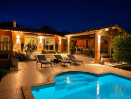 
                                                                                        Vente
                                                                                         Villa 4 pièces avec piscine et vue exceptionnelle
