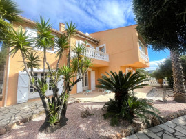 Vente
Villa 5 pièces - 212 m2 - Vue mer