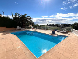 Vente
Villa 5 pièces - 212 m2 - Vue mer