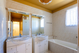 
                                                                                        Vente
                                                                                         Villa aux portes de Lyon
