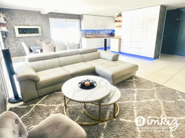 
                                                                                        Vente
                                                                                         Villa contemporaine 2012 - DPE A- Piscine au sel