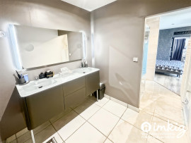 
                                                                                        Vente
                                                                                         Villa contemporaine 2012 - DPE A- Piscine au sel