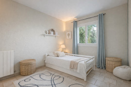 
                                                                                        Vente
                                                                                         VILLA CORNICHE FLEURIE