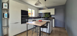 
                                                                                        Vente
                                                                                         Villa de 125 m² 4 ch sur un terrain de 772 m²