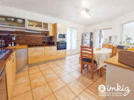 Vente
Villa de plain-pied 128m2 + piscine + grand jardin