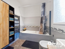 Vente
Villa de plain-pied 128m2 + piscine + grand jardin