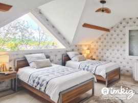 
                                                                                        Vente
                                                                                         Villa de standing à Gex, 6 chambres + sous-sol cp