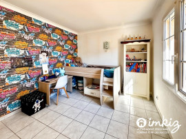 
                                                                                        Vente
                                                                                         Villa T6 de plain-pied avec Piscine