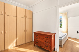 
                                                                                        Vente
                                                                                         Villefranche-sur-mer- Beau 3 pièces de 52 m² en dernier étage à deux pas de la mer