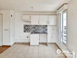 
                                                                                        Vente
                                                                                         Villeneuve-le-Roi  – À 8 min du RER -2p 49m²
