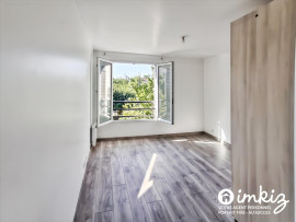 
                                                                                        Vente
                                                                                         Villeneuve-le-Roi  – À 8 min du RER -2p 49m²