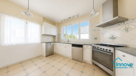 
                                                                                        Vente
                                                                                         Viroflay gare Rive Gauche, Duplex – 210 m² – 7 chambres –
