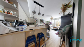 
                                                                                        Vente
                                                                                         Viroflay Rive Gauche – Appartement familial de 84 m² avec ter