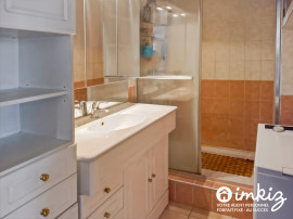 
                                                                                        Vente
                                                                                         Vitry-sur-Seine  4 pièces avec cave et 2 balcons,