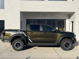 
                                                                                        Voiture
                                                                                         Voiture 4x4 - Ford Ranger RAPTOR "R"  V6  410 CH - 99970€