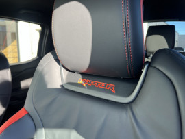 
                                                                                        Voiture
                                                                                         Voiture 4x4 - Ford Ranger RAPTOR "R"  V6  410 CH - 99970€