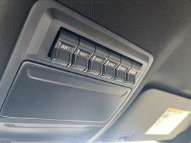 
                                                                                        Voiture
                                                                                         Voiture 4x4 - Ford Ranger RAPTOR "R"  V6  410 CH - 99970€