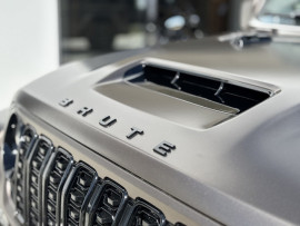 
                                                                                        Voiture
                                                                                         Voiture 4x4 - Jeep Brute HYBRID - 159970€