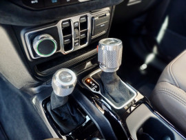 
                                                                                        Voiture
                                                                                         Voiture 4x4 - Jeep Brute HYBRID - 159970€