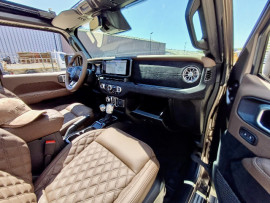 
                                                                                        Voiture
                                                                                         Voiture 4x4 - Jeep Brute HYBRID - 159970€