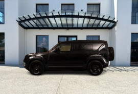 
                                                                                        Voiture
                                                                                         Voiture 4x4 - Land Rover Defender 110 D250 /S UTILITAIRE 3 PLACES - 99970€